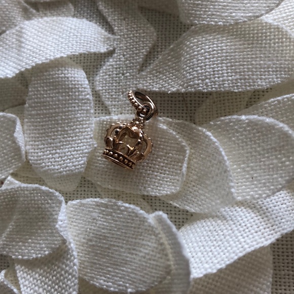 Pandora Crown Charm 👑 - Picture 1 of 2